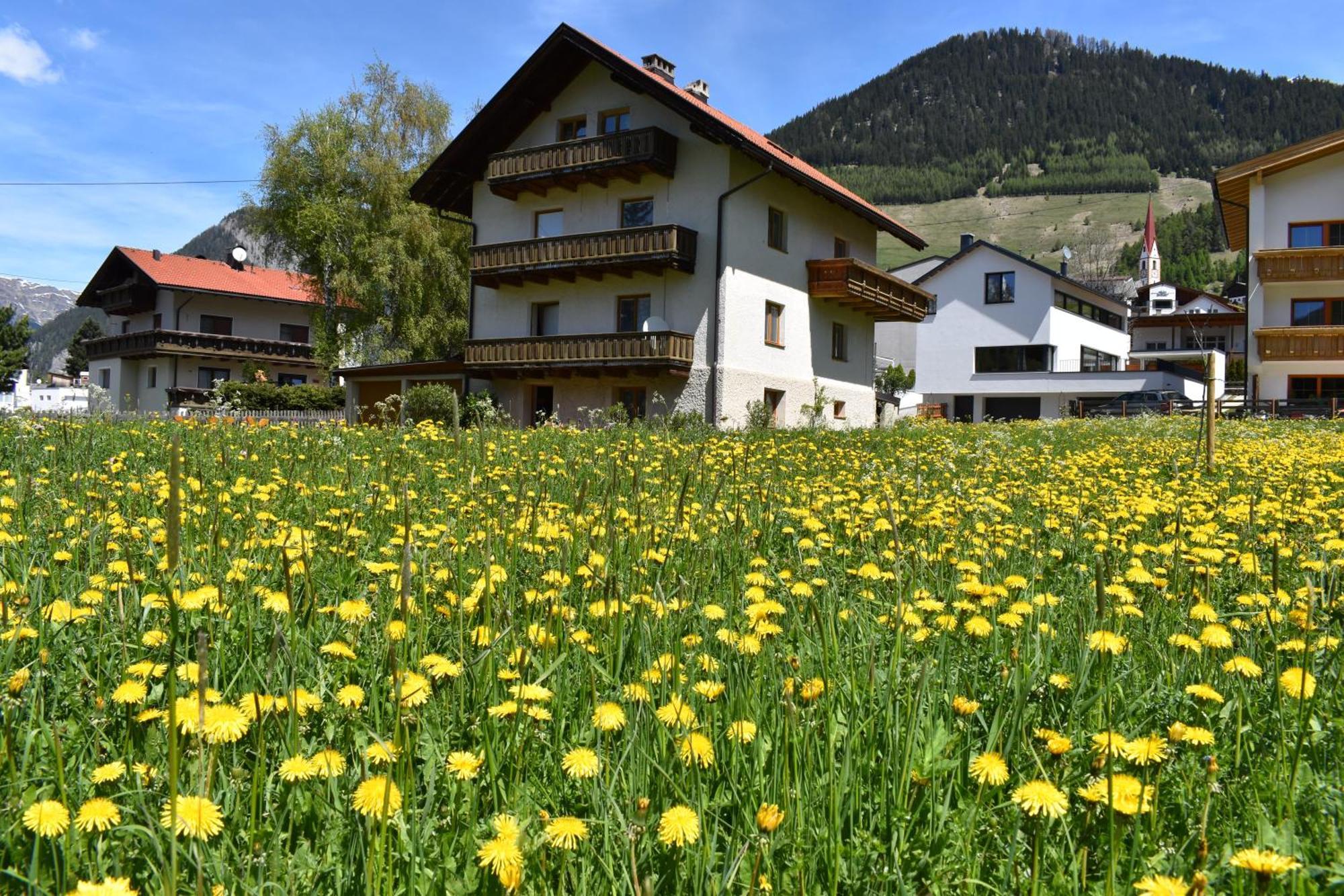 Hirschstube Nauders Bed & Breakfast Екстериор снимка