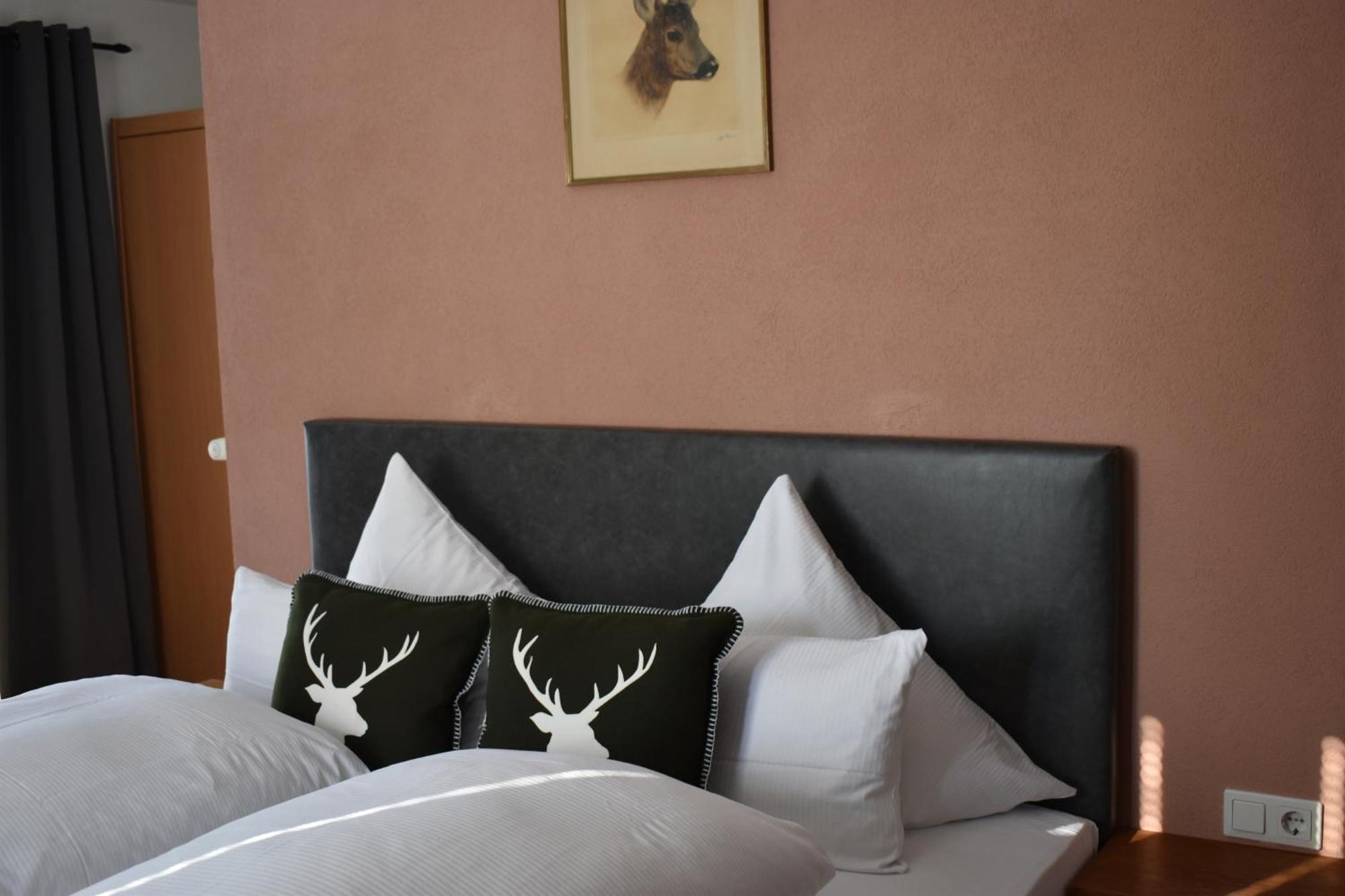 Hirschstube Nauders Bed & Breakfast Екстериор снимка