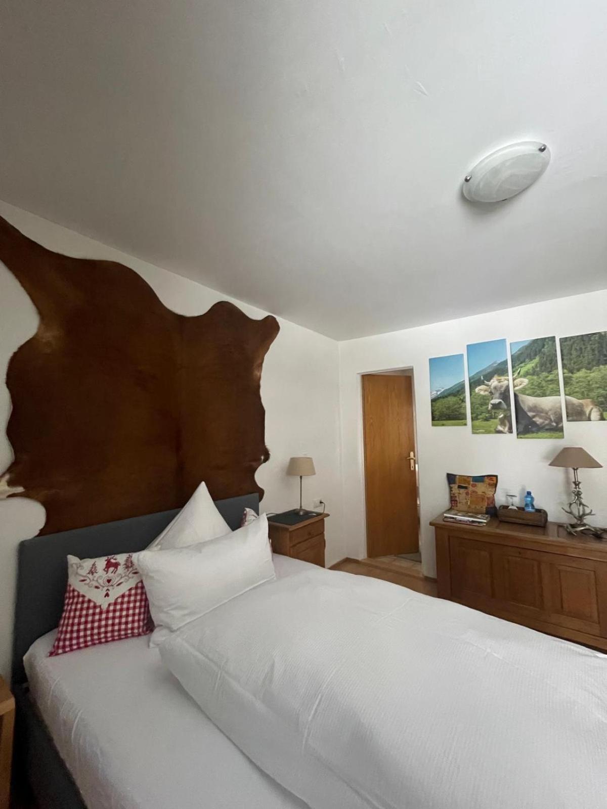 Hirschstube Nauders Bed & Breakfast Екстериор снимка
